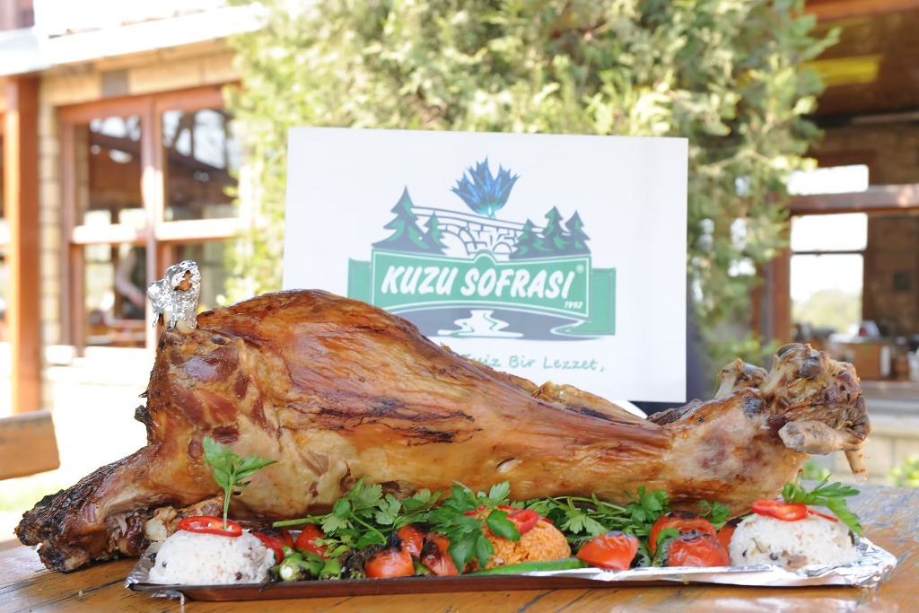 Kuzu Sofrası Sunumu